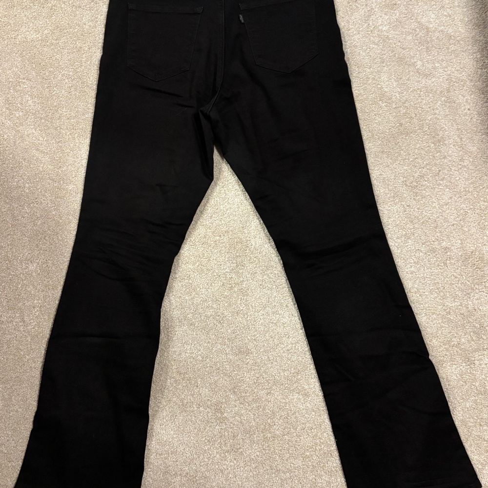 Levi's Women's High Rise Black Jeans - Picture 2 of 4